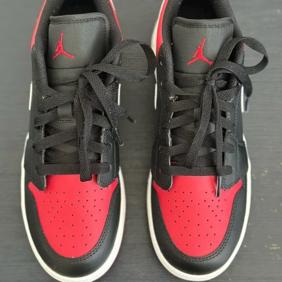 AIR JORDAN 1 LOW (GS) - Picture 2 of 4